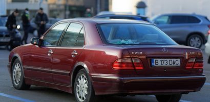 découvrez nos conseils essentiels pour louer une voiture en toute sérénité et profiter au mieux de votre location.