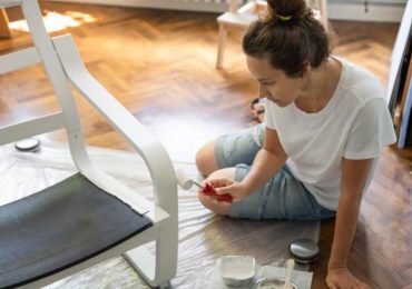 Peinture pour meuble extérieur : comment protéger votre mobilier de jardin