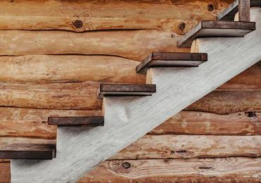 Limon central acier ou bois : que choisir pour votre intérieur ?