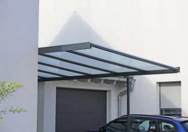 Abris métalliques pour véhicules : protéger sa flotte contre la grêle