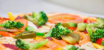 découvrez nos distributeurs automatiques de pizzas fraîches, offrant une pizza savoureuse en quelques minutes, à toute heure et en tout lieu.
