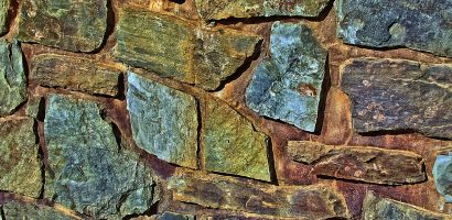 découvrez notre sélection de matériaux naturels, alliant authenticité et durabilité pour un habitat sain et écoresponsable.