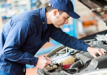 L’importance de vérifier les pneus et les freins lors de l’inspection véhicule