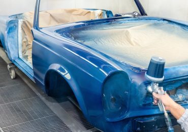 Peinture auto en bombe vs pistolet : quelle solution pour les petites réparations ?