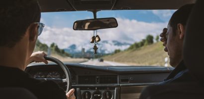 remplacement de pare-brise pour voitures électriques : service rapide et de qualité pour assurer votre sécurité et votre confort de conduite.