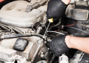 Remplacer les bougies d&rsquo;allumage sur un moteur V6 : mission impossible
