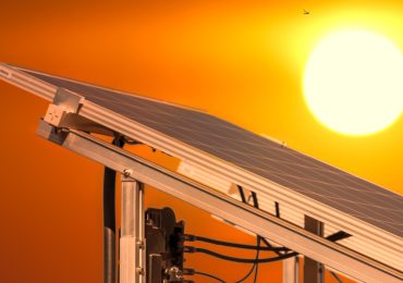 Panneaux photovoltaïques : Revente surplus à un autre fournisseur qu&rsquo;EDF, est-ce possible ?