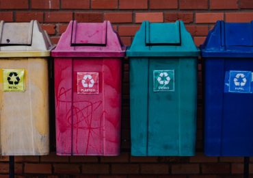 Poubelles de tri design : quand l&rsquo;esthétique favorise le recyclage