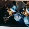 Fuite de gaz après un accident : vérifier les flexibles
