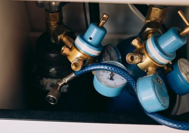 Fuite de gaz après un accident : vérifier les flexibles