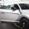 Carrosserie : les gestes simples pour éviter les petits chocs de parking