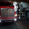 Accès camion poids lourd en centre-ville pour livrer un piano